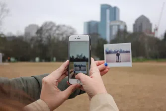 От Polaroid до винил: Как Gen Z трансформира ретро технологиите