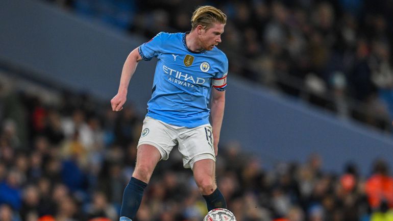 Mercado: De Bruyne já está em Roma para assinar com o Nápoles
