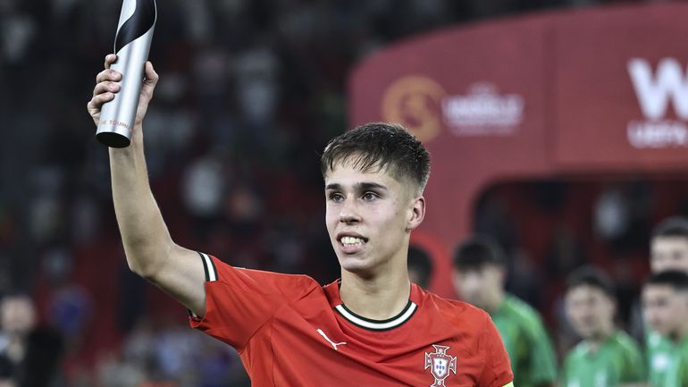 Rafael Quintas eleito melhor jogador do Euro sub-17