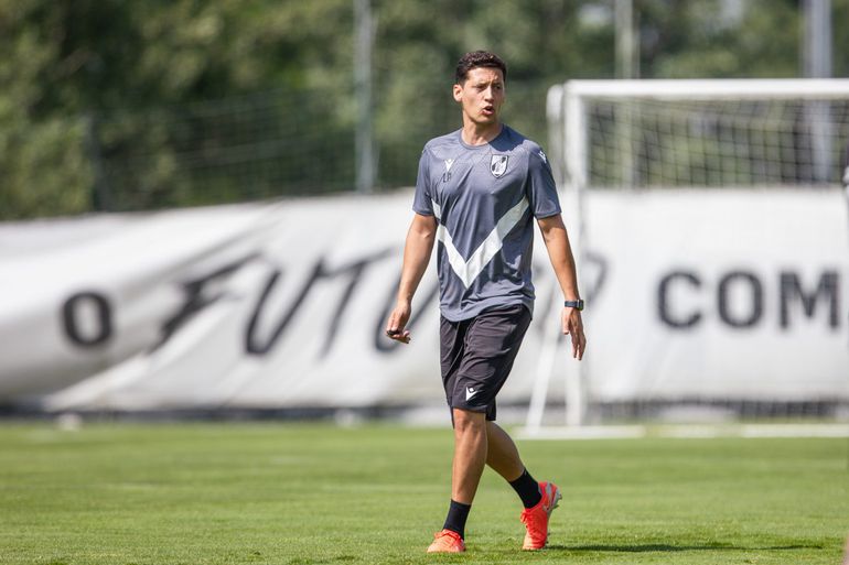 V. Guimarães: Luís Pinto orientou regresso aos relvados