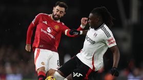Jogador do Fulham reclama de prémio de Bruno Fernandes