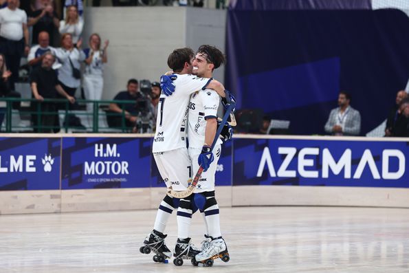 Jogadores do Ó. Barcelos festejam golo na final da Champions frente ao FC Porto