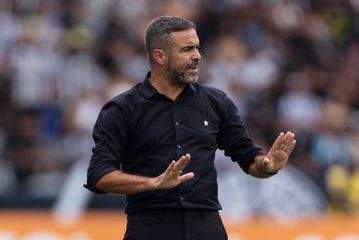 Artur Jorge aborda saída do Botafogo: «Coragem para mudar onde estamos bem»