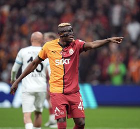 Galatasaray 'massacra' José Morais e afasta-se de Mourinho