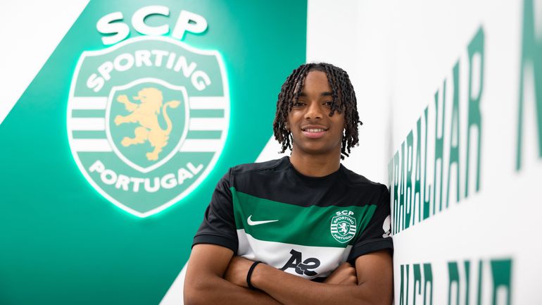 Sporting contrata extremo