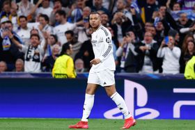Mais um golaço de Mbappé: alguém sabe como parar estes três? (vídeo)
