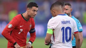 Mbappé sobre a Bola de Ouro: «Ronaldo e Messi? São insubstituíveis»
