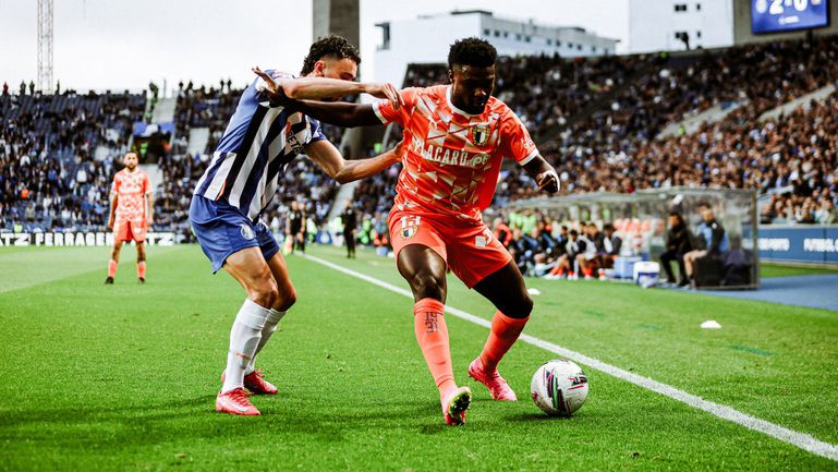 Golo ao FC Porto foi só o começo: «Pedro Bondo tem tudo para se impor»