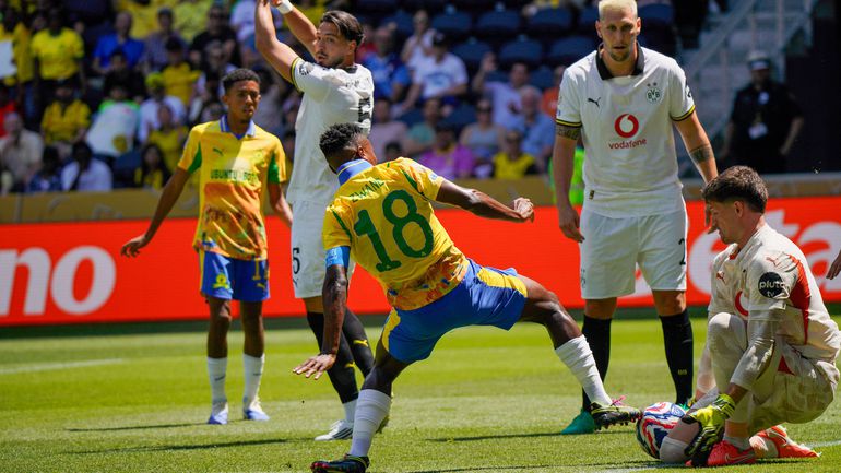 Miguel Cardoso faz Dortmund suar, mas alemães derrotam Mamelodi Sundowns