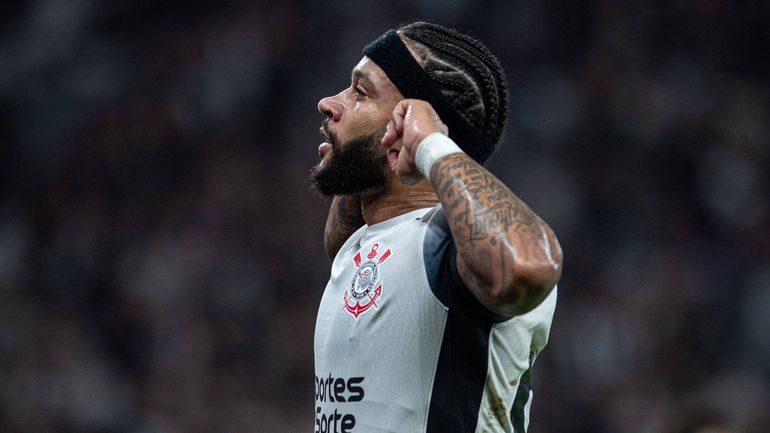 Regresso à vista? Koeman no Brasil para ver Depay