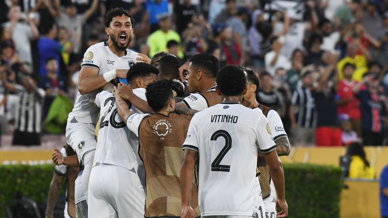 Derrota que sabe a vitória: Botafogo perde, mas elimina Atlético Madrid