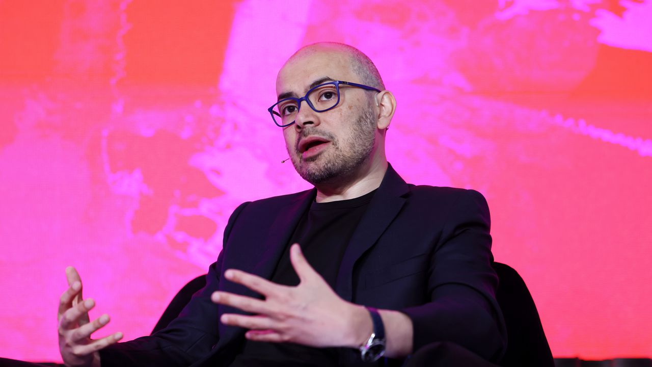 Шефът на Google DeepMind Демис Хасабис: Изкуственият интелект ще ни позволи да колонизираме галактиката