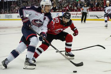 Tatar prispel k drvivému víťazstvu New Jersey. Regenda bol opäť iba na tribúne