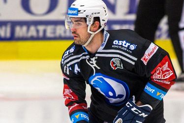 Čerešňák rozhodol v posledných sekundách o výhre Plzne, Hübl vyrovnal extraligový rekord
