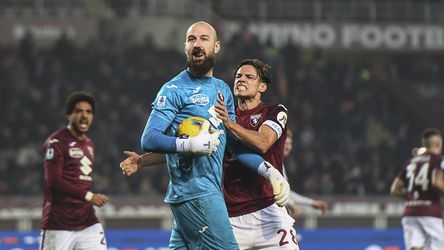 Manchester United hľadá nového brankára. Šetrí peniaze, tak pozerá po lacnej kúpe zo Serie A