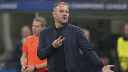 Ťahúň Interu plakal a bál sa, že nebude hrať. Flick kritizoval rozhodcu: Všetko pískal pre nich