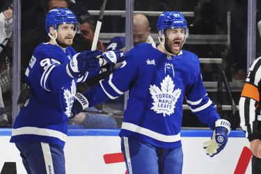 Obhajca Stanley Cupu prehráva už 0:2, tesná bitka vo Winnipegu