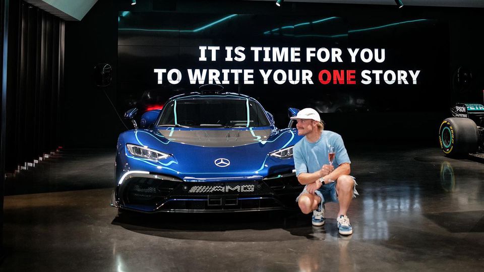 Bottas si urobil radosť superšportiakom z limitovanej edície. V USA je nelegálne jazdiť s ním