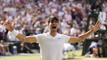 Budeme to musieť osláviť! Španielom k titulu zagratuloval aj čerstvý víťaz Wimbledonu