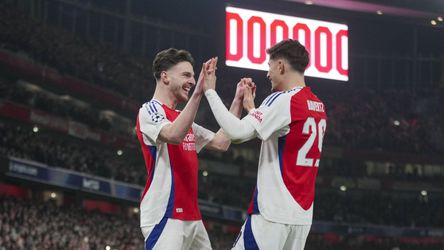 Arsenal s výrazným krokom k postupu do osemfinále, súper Slovana prehral rozdielom triedy