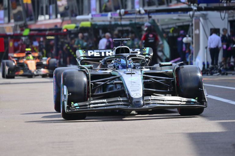 Veľká cena Monaka: Katastrofa pre Mercedes. Domáci Leclerc prišiel o pole position