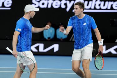 Australian Open: Mužská štvorhra spoznala svojich víťazov, finále prinieslo trojsetovú drámu