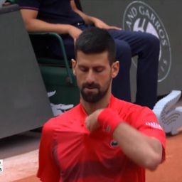 Novak nosi svoju amajliju i u Parizu