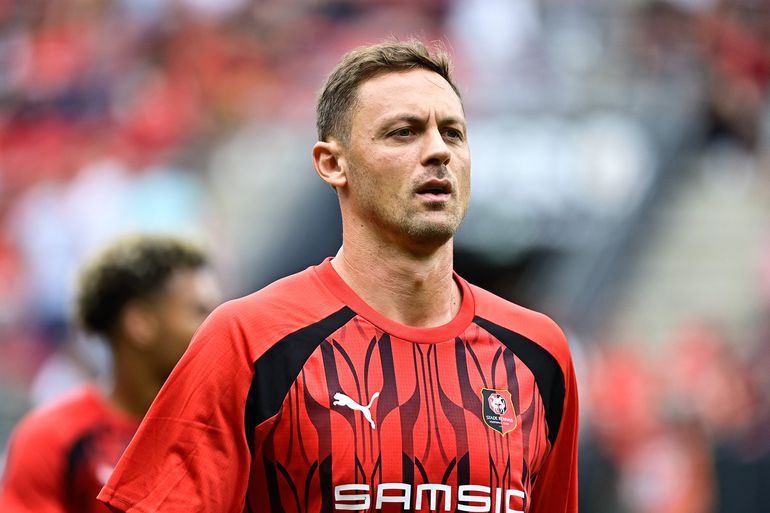 Lekarski pregledi ga dele od dresa Liona: Matić pristao na smanjenje plate samo da napusti Ren